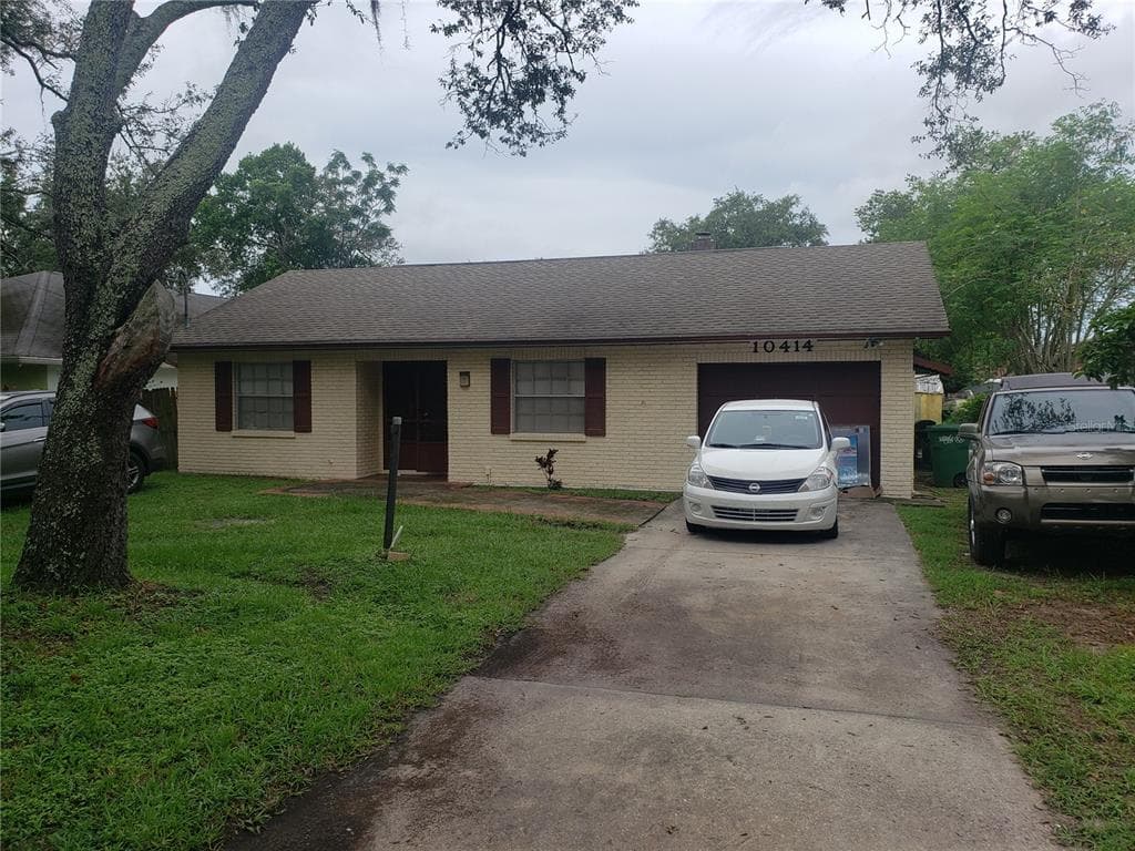 10414 N CONNECHUSETT ROAD TAMPA, FL 33617