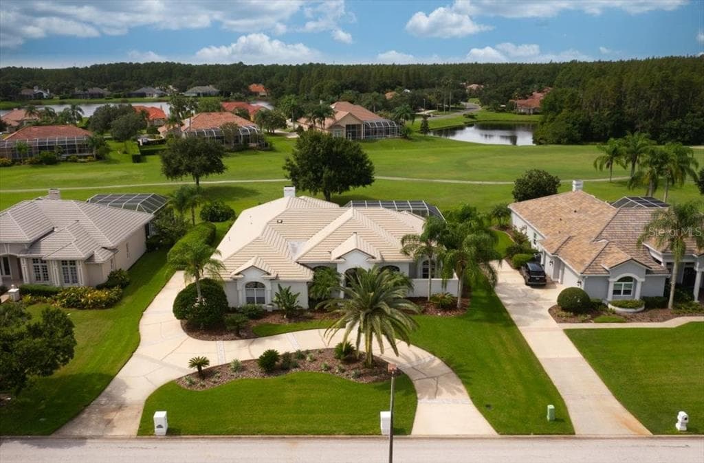 5010 AVENUE AVIGNON LUTZ, FL 33558