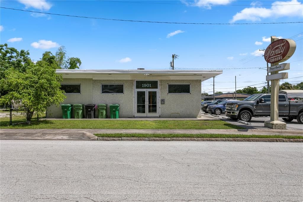 1901 W CASS STREET TAMPA, FL 33606