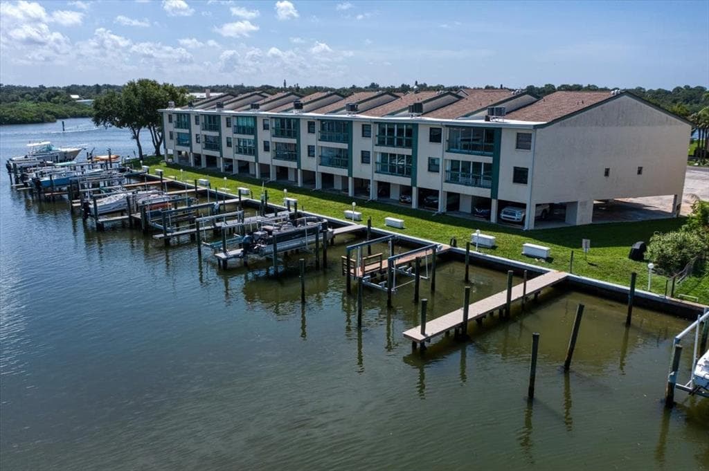 326 WINDRUSH BOULEVARD UNIT 101 INDIAN ROCKS BEACH, FL 33785