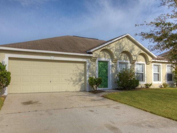 11242 LAKE DRIVE LEESBURG, FL 34788