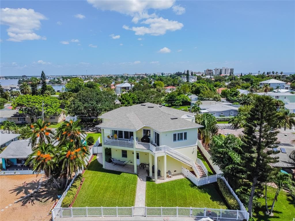 15904 REDINGTON DRIVE REDINGTON BEACH, FL 33708