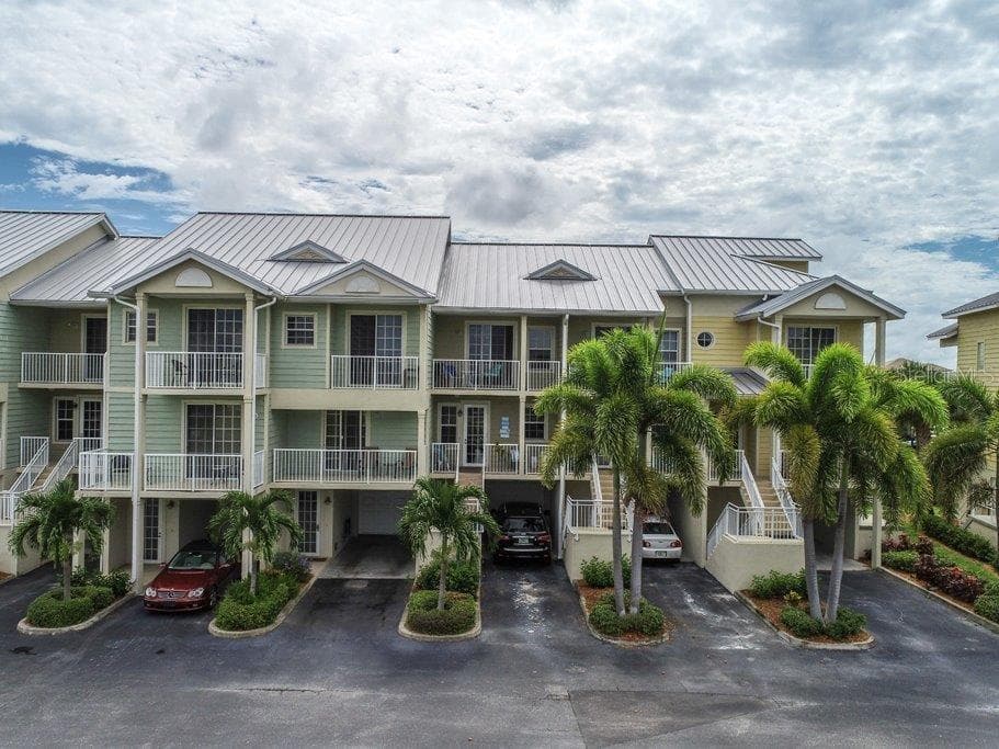 605 BAHIA BEACH BOULEVARD RUSKIN, FL 33570