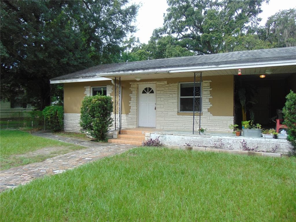 7306 N HIGHLAND AVENUE TAMPA, FL 33604