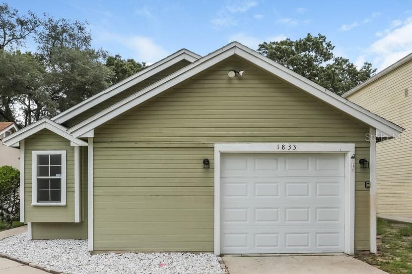 1833 IROQUOIS DRIVE APOPKA, FL 32703