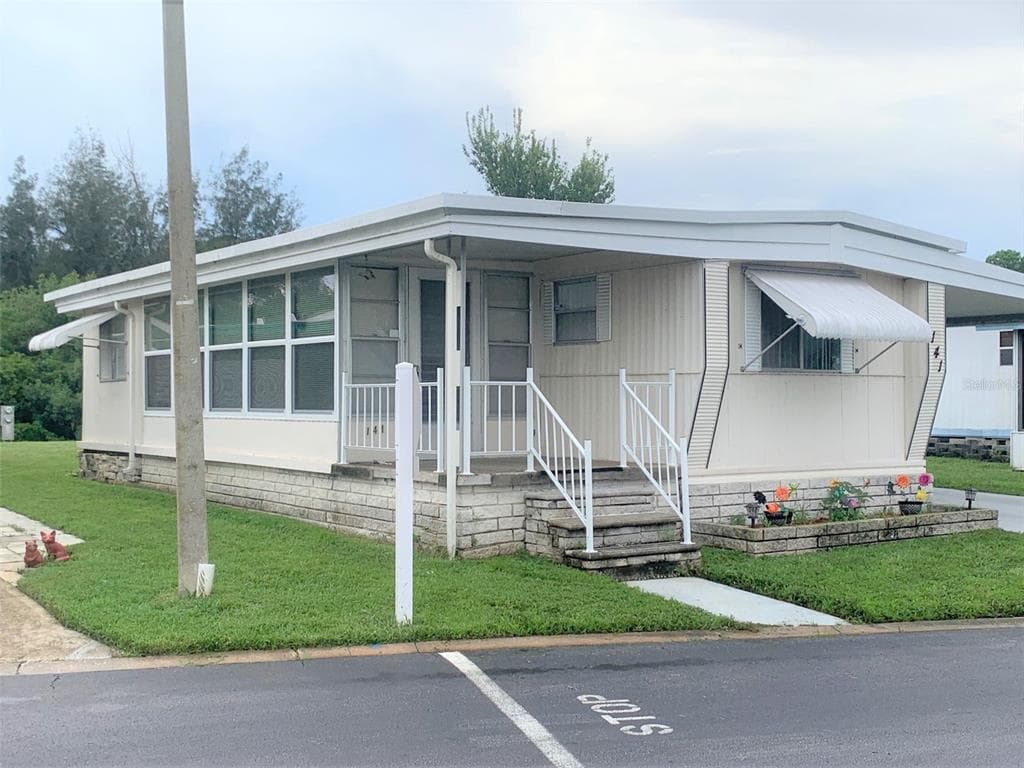 9790 66TH STREET N UNIT 141 PINELLAS PARK, FL 33782