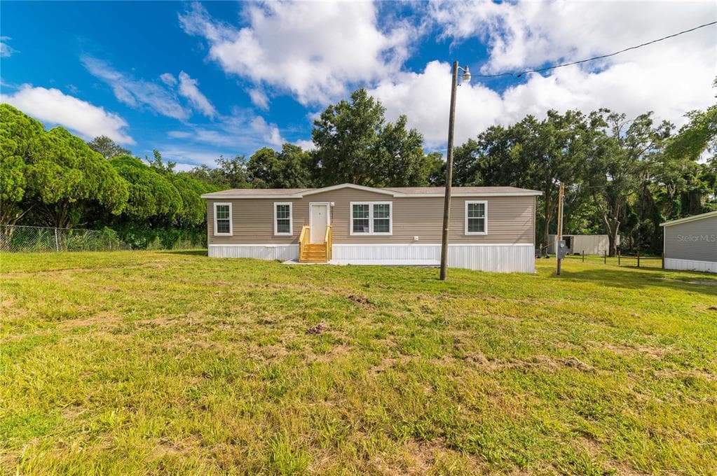 40531 STEWART RD ZEPHYRHILLS, FL 33540