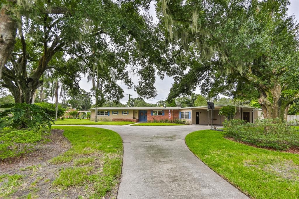 501 BROXBURN AVENUE TEMPLE TERRACE, FL 33617