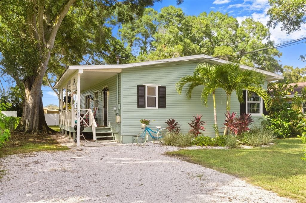 490 STREMMA ROAD LARGO, FL 33770