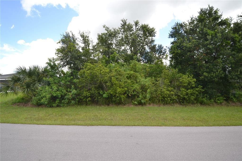 771 SW SARDINIA AVENUE PORT SAINT LUCIE, FL 34953