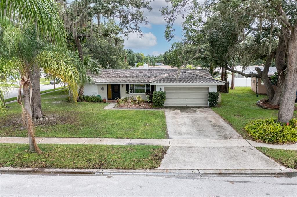 50 IBIS PLACE PALM HARBOR, FL 34683