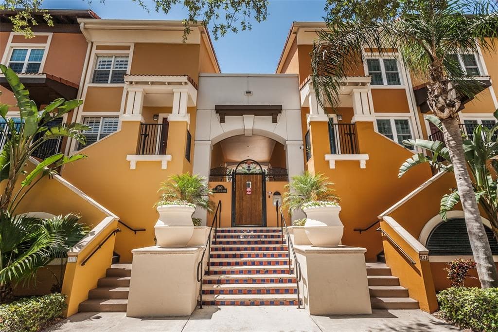 200 4TH AVENUE S UNIT 228 ST PETERSBURG, FL 33701