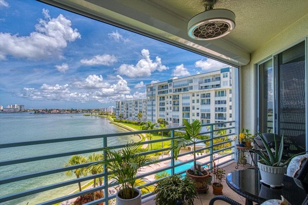 7932 SAILBOAT KEY BOULEVARD S UNIT 404 SOUTH PASADENA, FL 33707