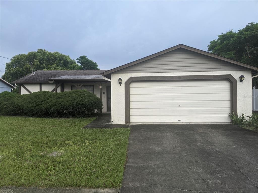 15942 ADOBE DRIVE HUDSON, FL 34667