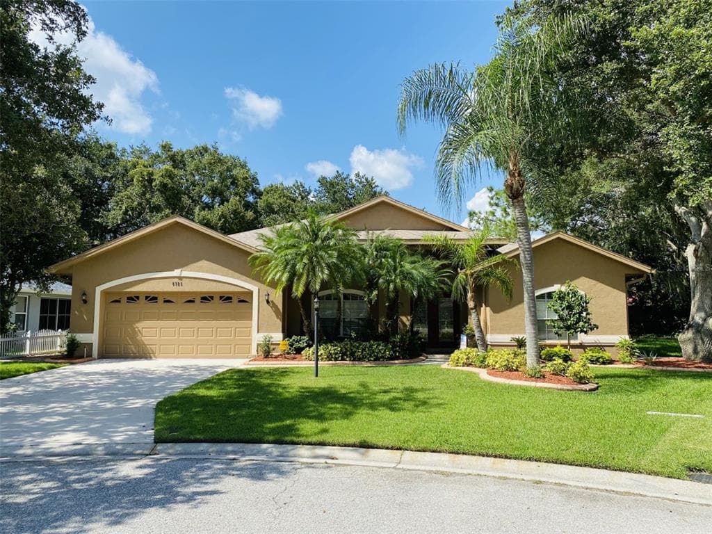 6725 WILLOW POND LANE SARASOTA, FL 34240