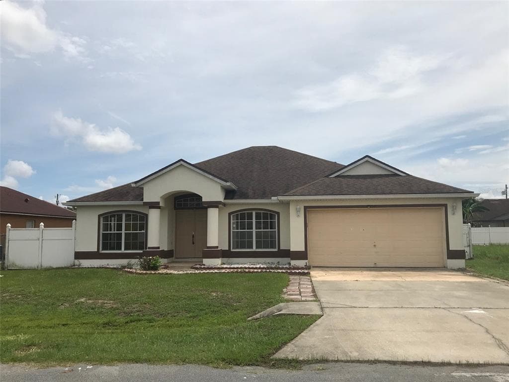 341 CORSICA COURT KISSIMMEE, FL 34758