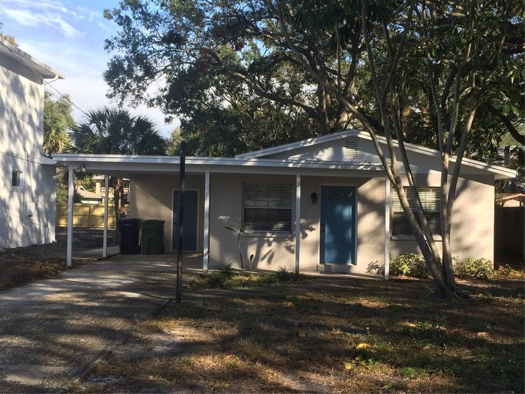5502 S ELKINS AVENUE TAMPA, FL 33611