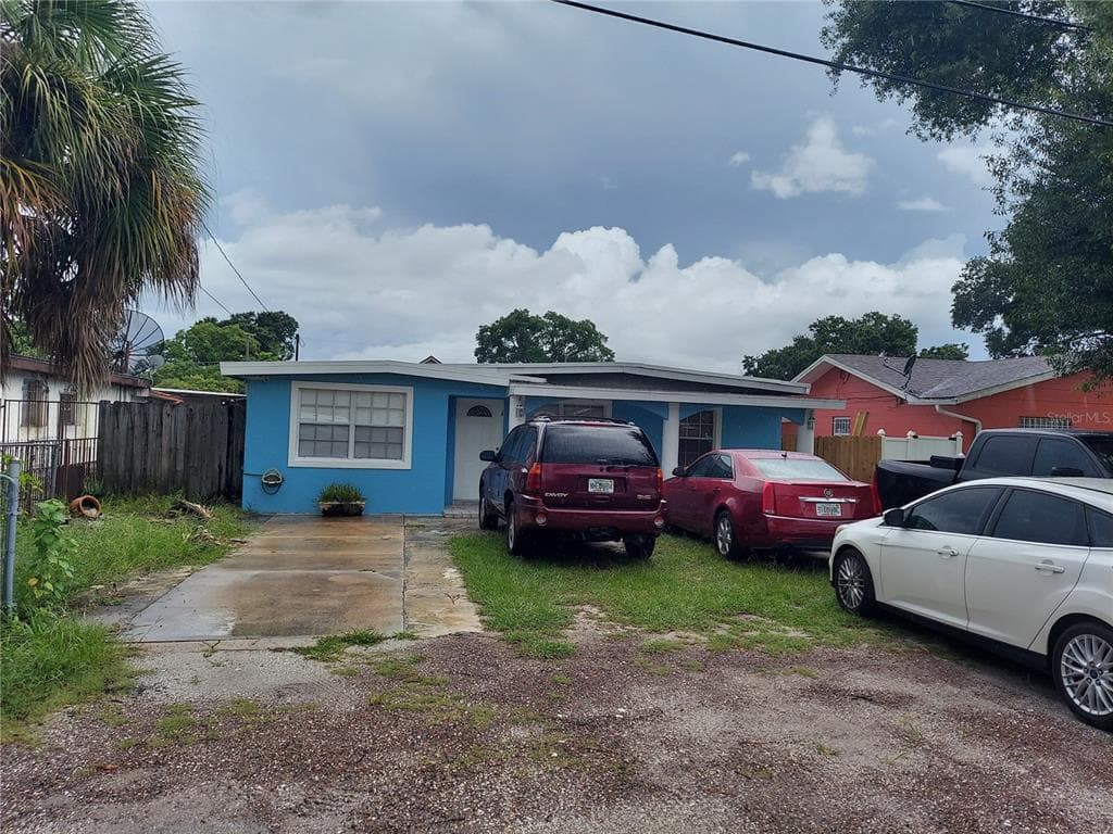 5130 N JAMAICA STREET TAMPA, FL 33614