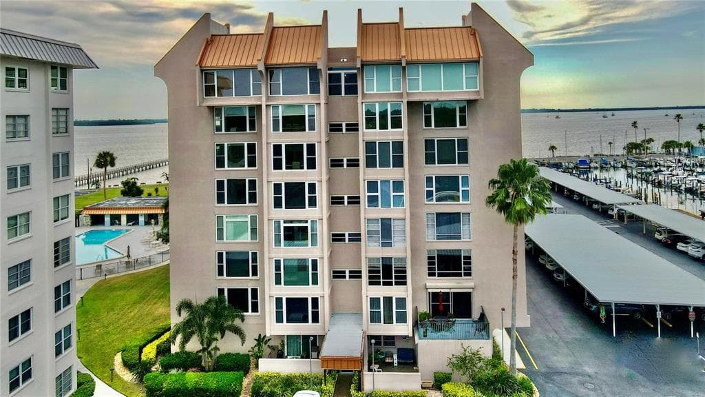 632 EDGEWATER DRIVE UNIT 631 DUNEDIN, FL 34698