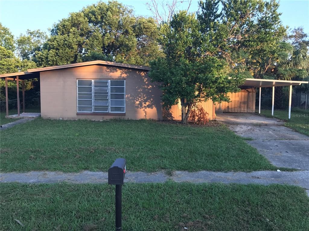 1639 W WAYCROSS CIRCLE DELTONA, FL 32725