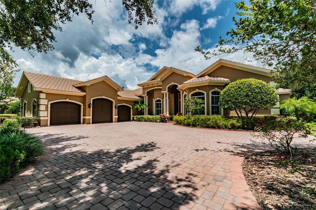 1306 PLAYMOOR DRIVE PALM HARBOR, FL 34683