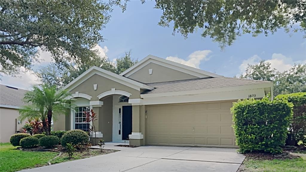 1823 LAUREL BROOK LOOP CASSELBERRY, FL 32707