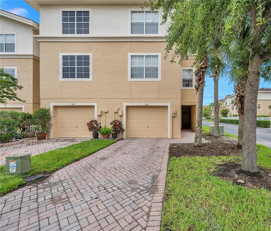5610 RED SNAPPER COURT NEW PORT RICHEY, FL 34652