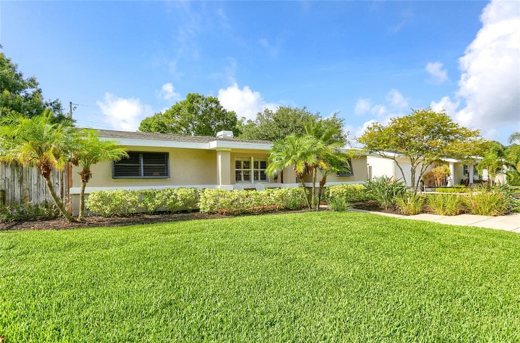 462 43RD AVENUE NE ST PETERSBURG, FL 33703