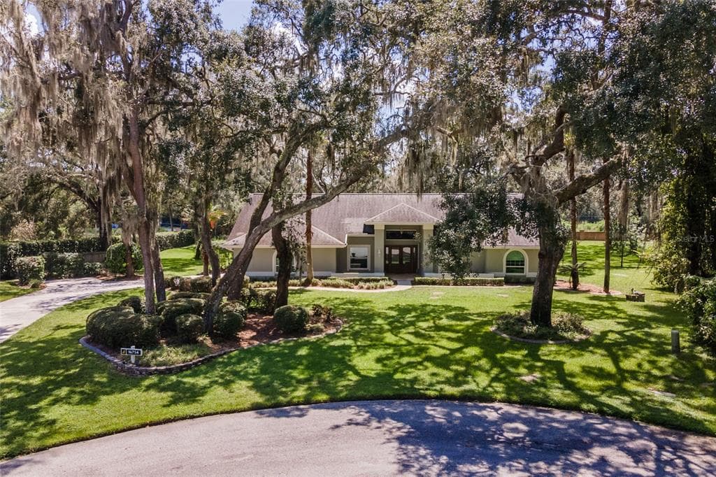 16754 CROSSBILL COURT SPRING HILL, FL 34610