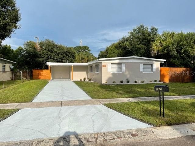1422 LONGWOOD LOOP TAMPA, FL 33619