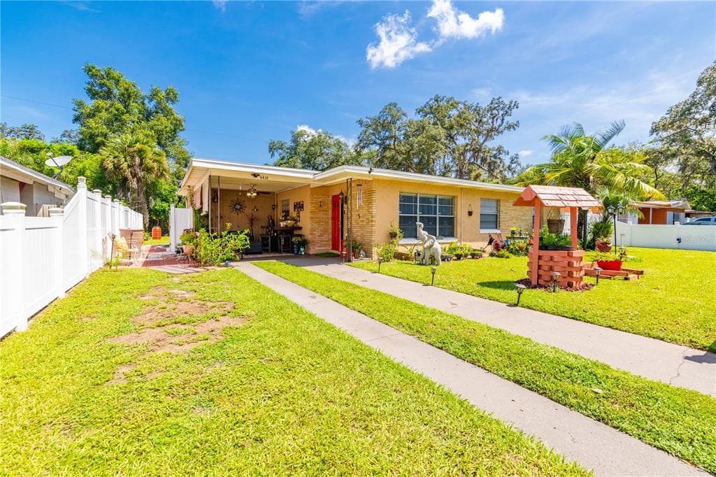 4414 E SLIGH AVENUE TAMPA, FL 33610