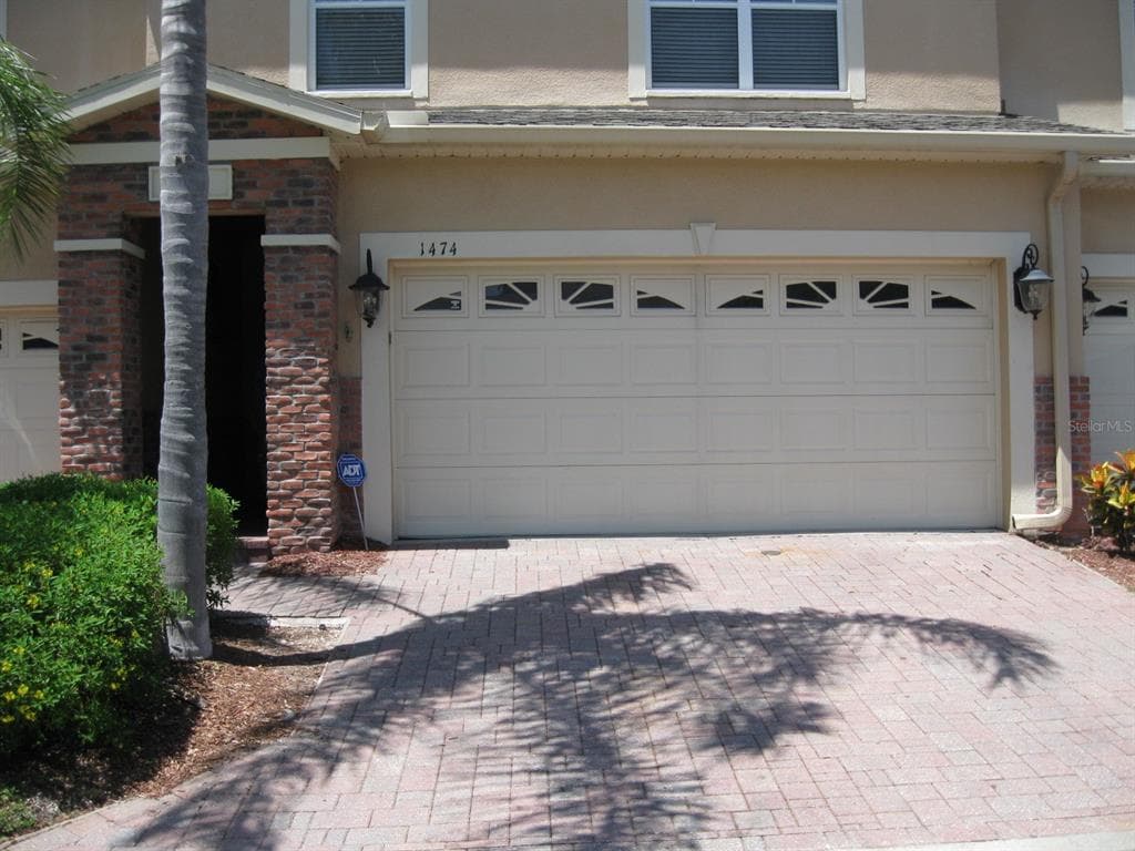 1474 HILLVIEW LANE