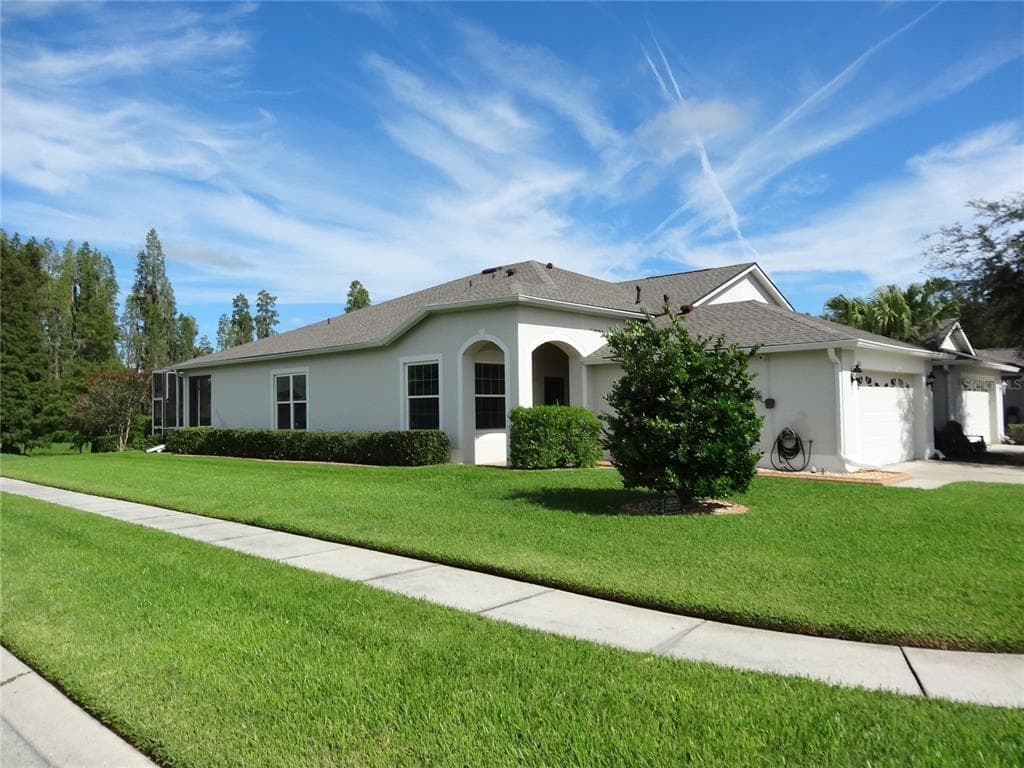 1111 WRIGHTSWYNDE COURT WESLEY CHAPEL, FL 33543
