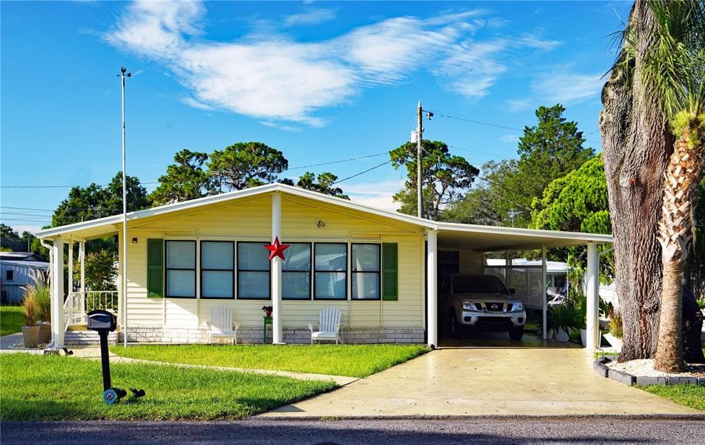 37420 MELINDA AVENUE ZEPHYRHILLS, FL 33542