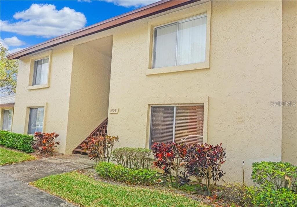 4215 E BAY DRIVE UNIT 1005A CLEARWATER, FL 33764