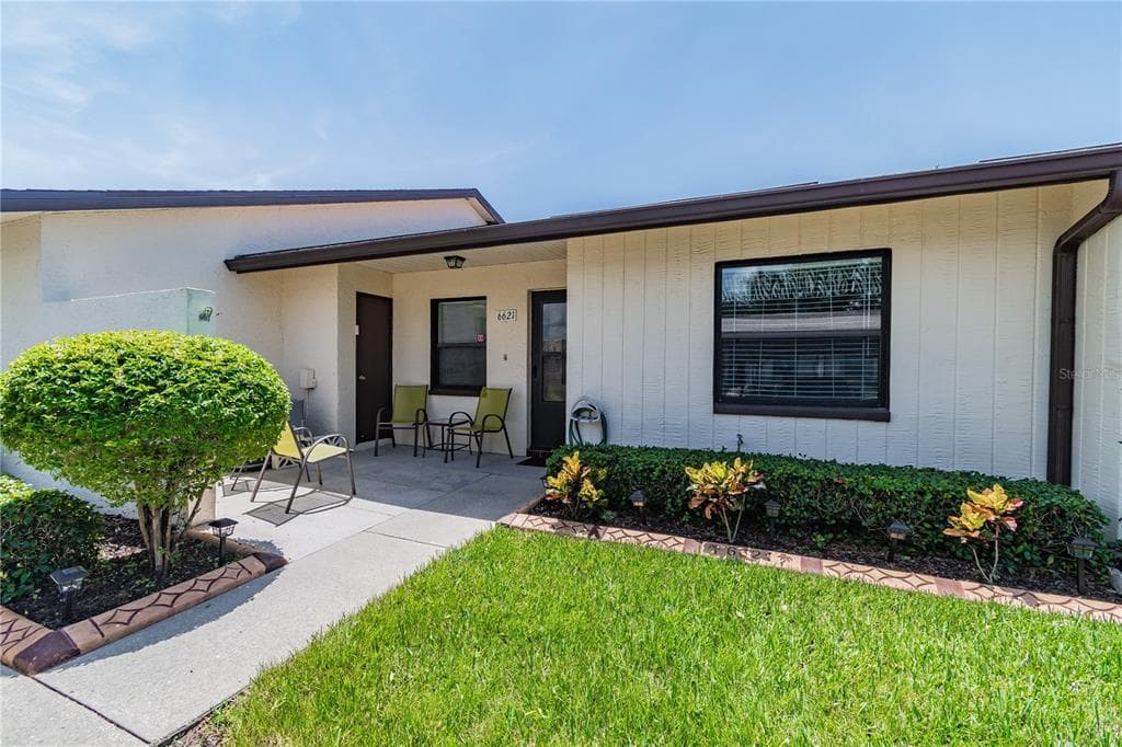 6621 ASPEN COURT ZEPHYRHILLS, FL 33542