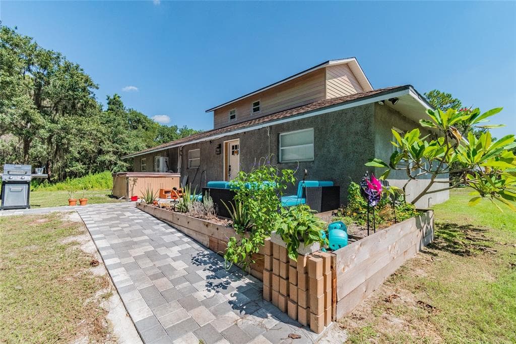 13570 HIGHLAND ROAD WIMAUMA, FL 33598