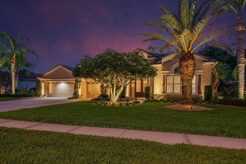 19102 AVENUE BAYONNES LUTZ, FL 33558