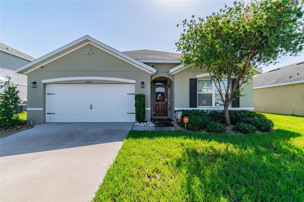 3221 MAGNOLIA MEADOWS DRIVE PLANT CITY, FL 33567