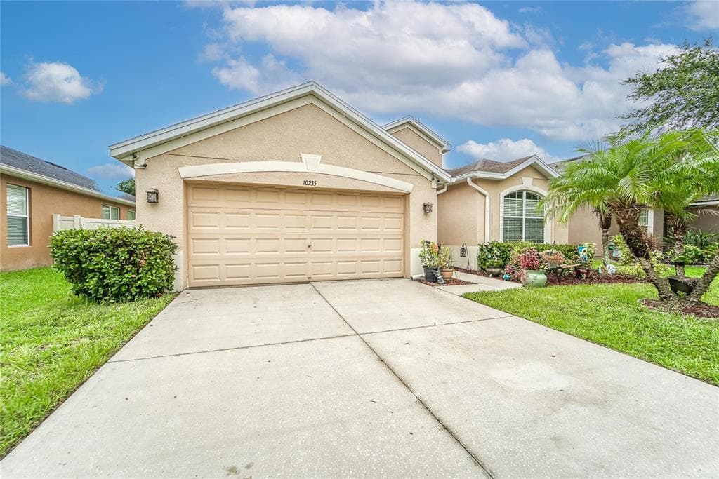 10235 AVELAR RIDGE DRIVE RIVERVIEW, FL 33578