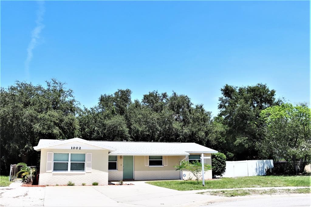 1002 WINDSOR HILL WAY TARPON SPRINGS, FL 34689