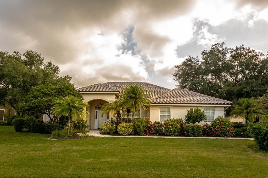 2208 CALUSA LAKES BOULEVARD NOKOMIS, FL 34275