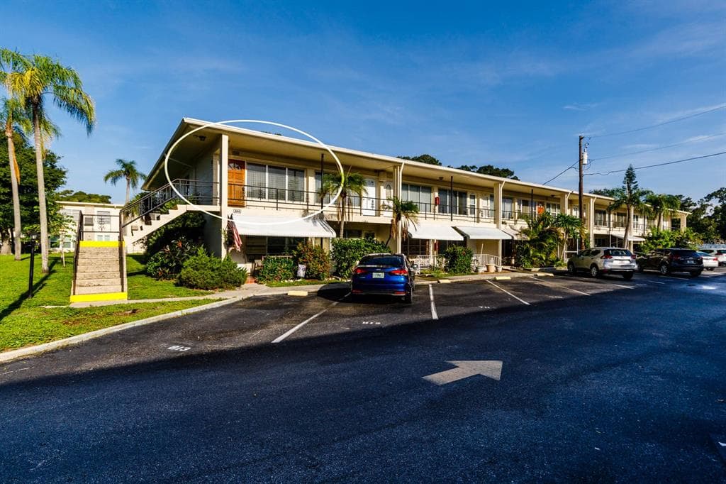 4144 56TH STREET N UNIT 808 KENNETH CITY, FL 33709