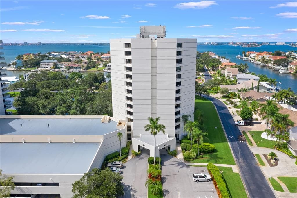 5950 PELICAN BAY PLAZA S UNIT 905 GULFPORT, FL 33707