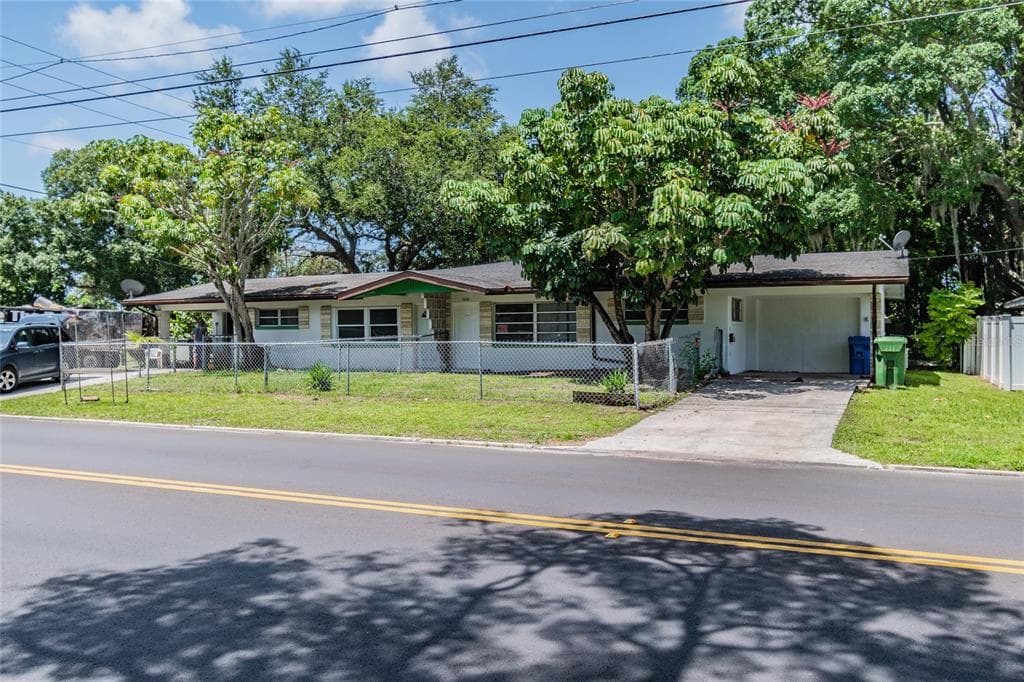 1814 26TH STREET W BRADENTON, FL 34205