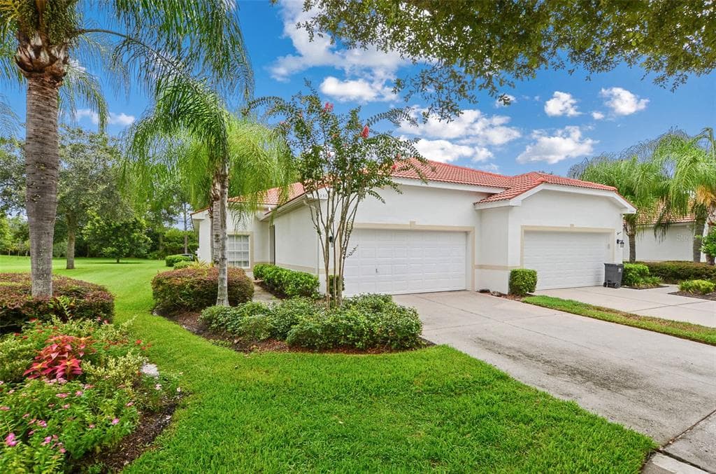 10238 DEVONSHIRE LAKE DRIVE TAMPA, FL 33647