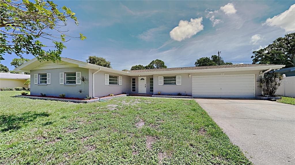 947 PORTER DRIVE LARGO, FL 33771