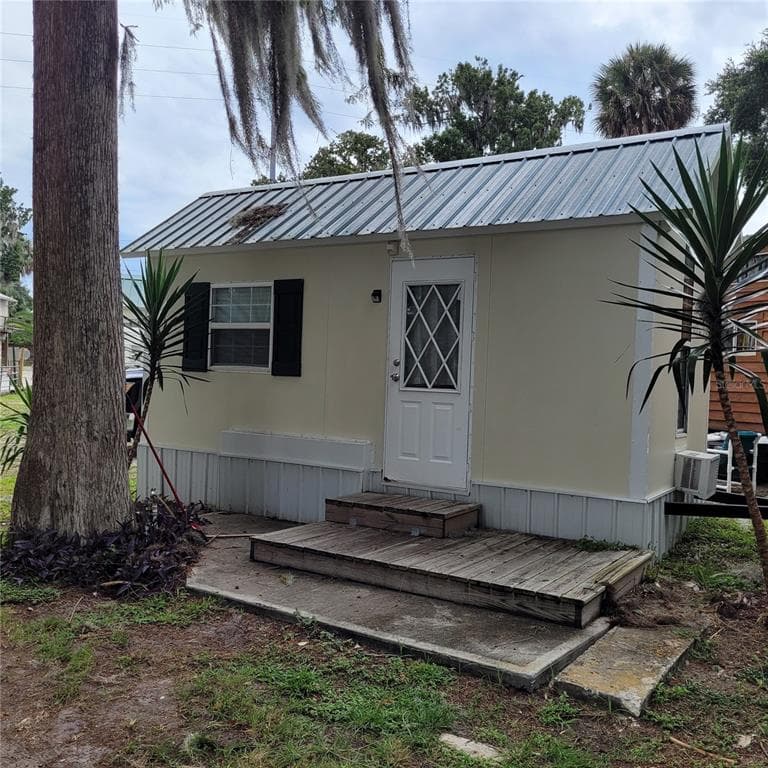 10402 COUNTY ROAD 44 LEESBURG, FL 34788