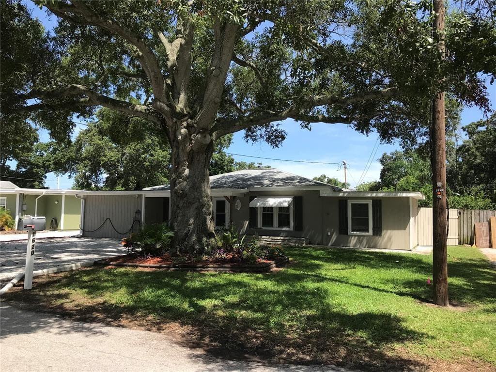 1620 LORETTA AVENUE NW LARGO, FL 33770