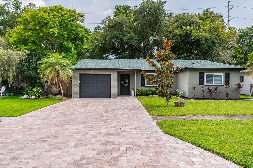 2241 S LAGOON CIRCLE